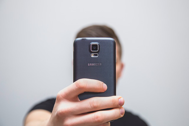 selfie mladíka